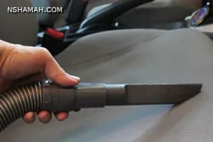 كيفية تنظيف مقاعد السيارات القماش وإزالة البقع عنها