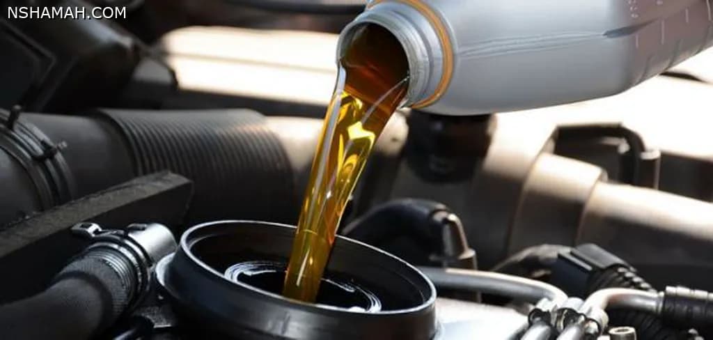 5 خطوات عليك اتباعها للتعامل الصحيح مع زيت محرك السيارة 5 خطوات عليك اتباعها للتعامل الصحيح مع زيت محرك السيارة